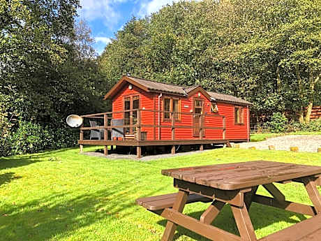 Rashfield Sheilings - Riverside Lodges, by Pucks Glen, Dunoon