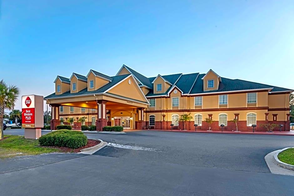 Best Western Plus Bradbury Inn & Suites