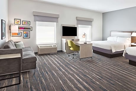 2 Queen Beds Studio Suite W/ Sofabed Nonsmok
