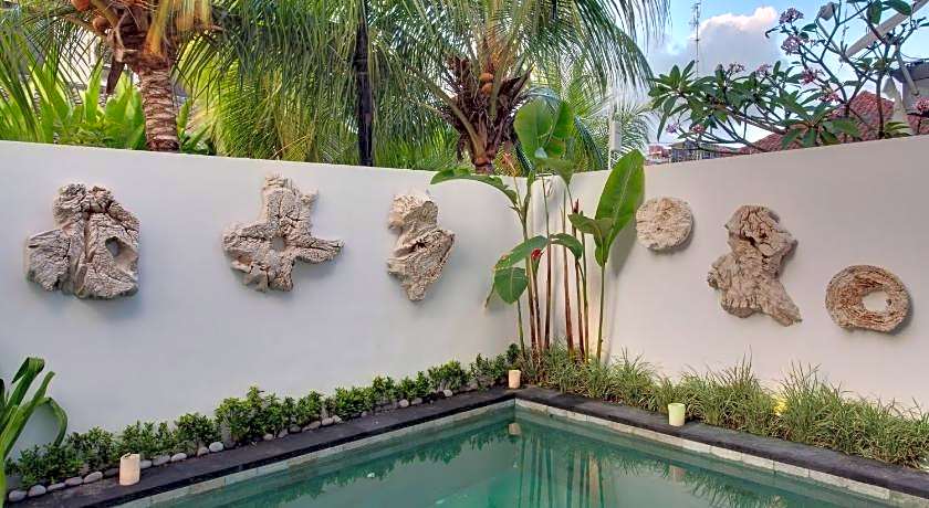 Room & Vespa Suite 4