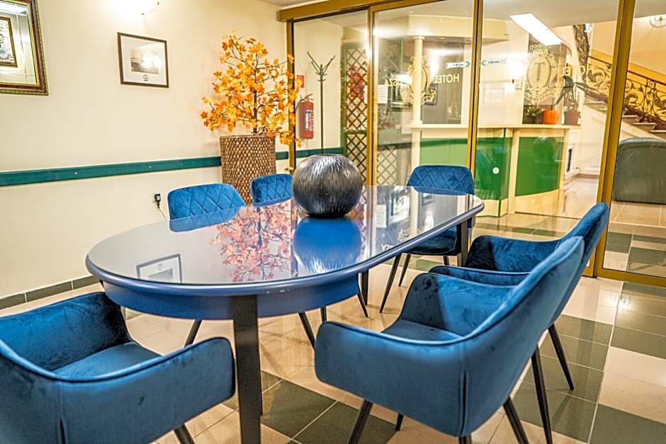 Tisza Hotel
