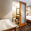 Coast Hillcrest Hotel