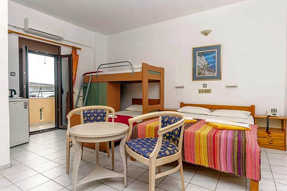 Alexander Beach Hotel