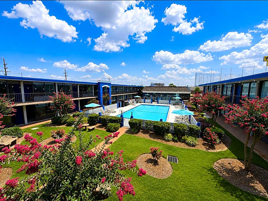 Clarion Greenville Airport Inn