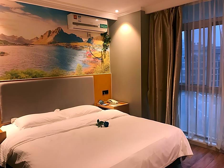 GreenTree Inn Jiangyin Zhouzhuang Shiji Avenue Business Hotel