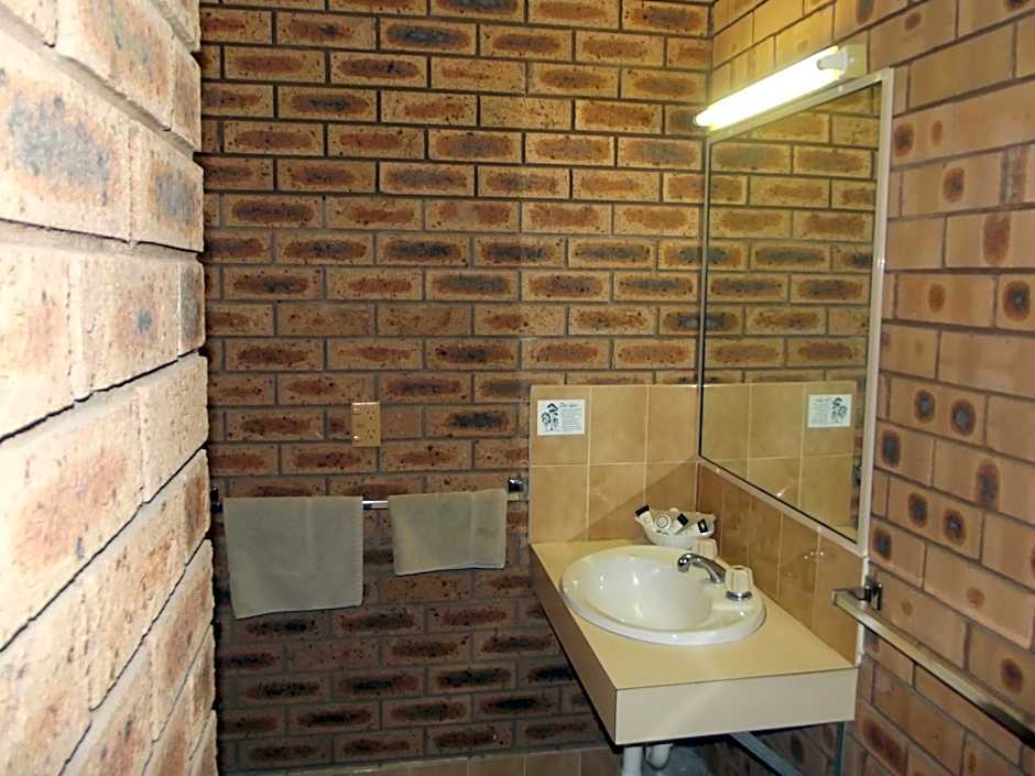 Cobar Town & Country Motor Inn
