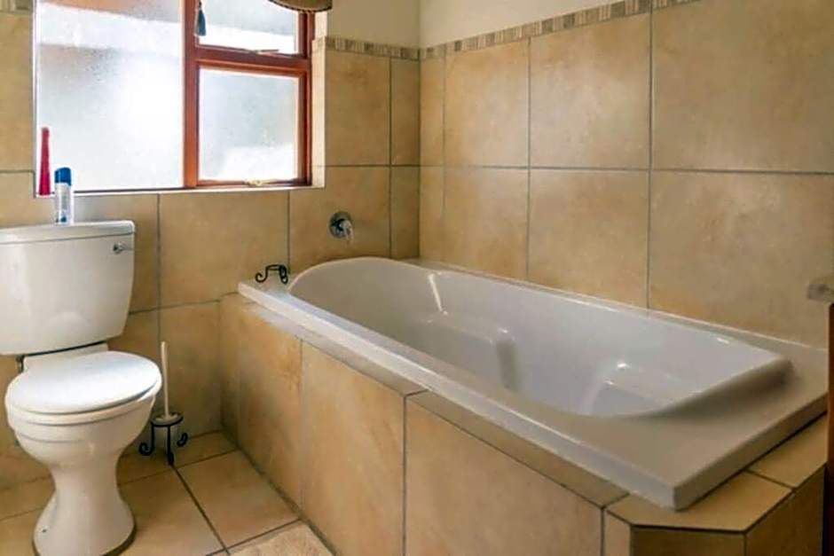 Zebula Golf and Wildlife Estate - Hornbill Paradise Pax 8 - Moi Signature Luxury villa