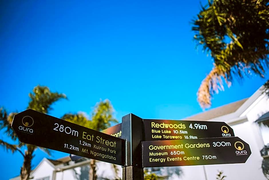 Aura Accommodation