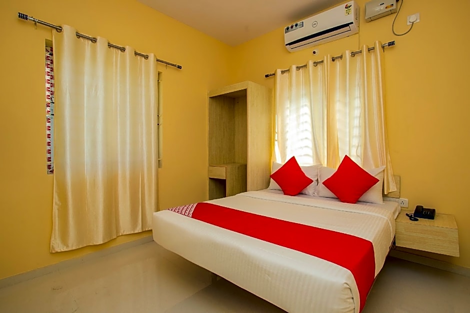 Hotel O Varcity Emerald Near Ragigudda Sri Prasanna Anjaneyaswamy Temple