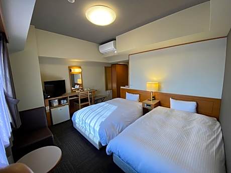Twin Room - Non-Smoking