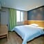 7 Days Inn Yunfu Luoding Central