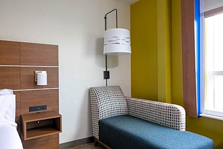 Standard King Room with Mobility Accessible Roll-In Shower