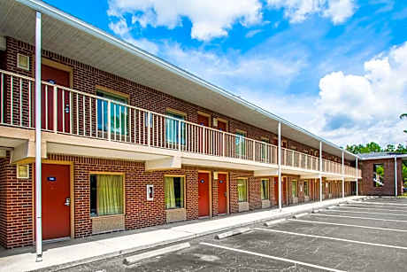 Jax Airport Hotel