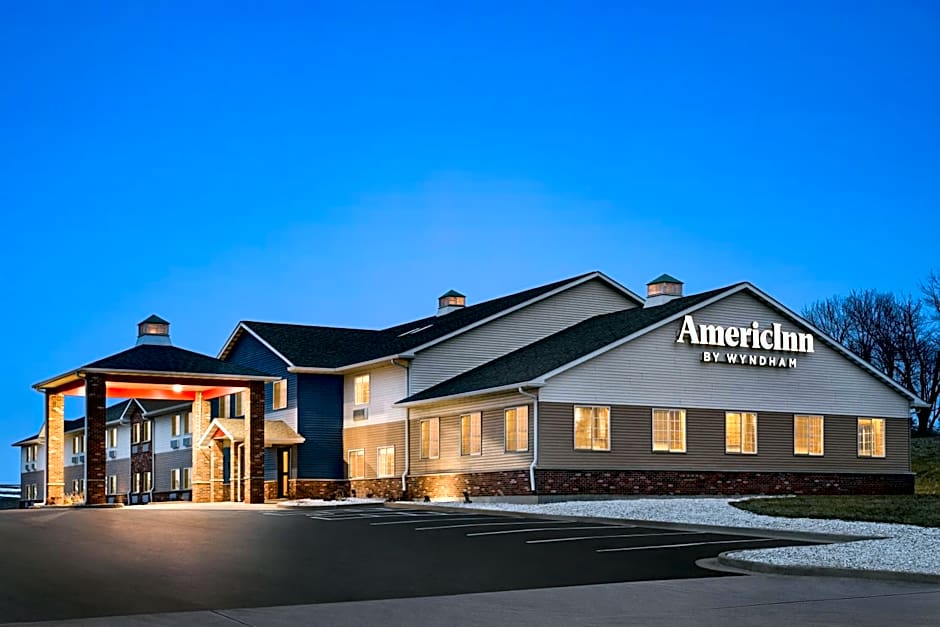 AmericInn by Wyndham Williamsburg