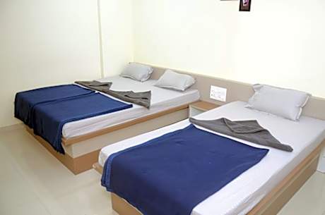 Hotel Gurusparsh Lodging
