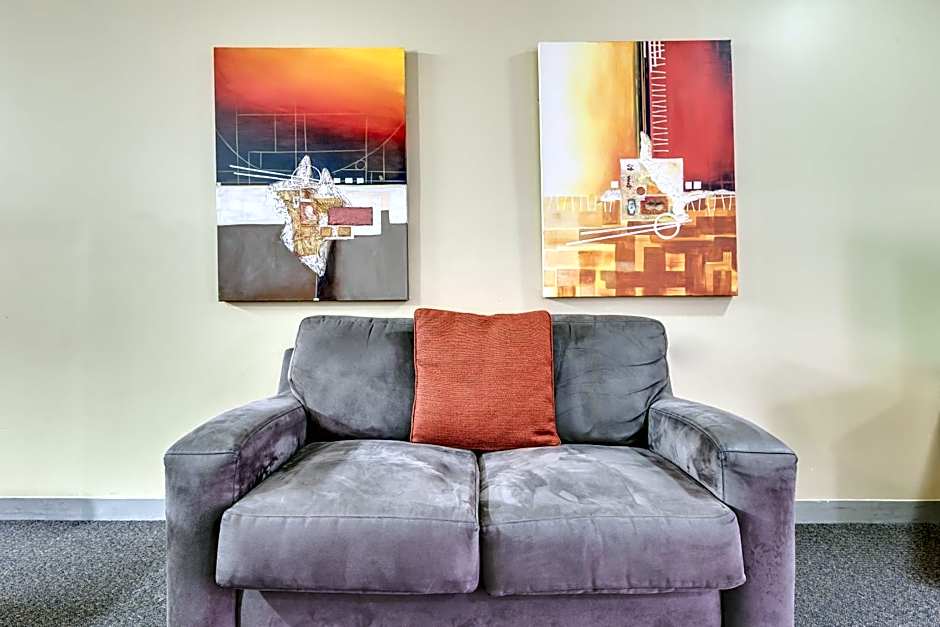 Hillcrest Apartment Hotel (formerly Central Hillcrest Apartments)