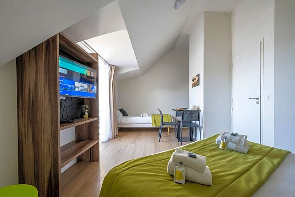 ATHOME RESIDENCE ET SPA