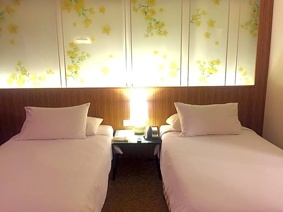 PLOY PALACE MUKDAHAN