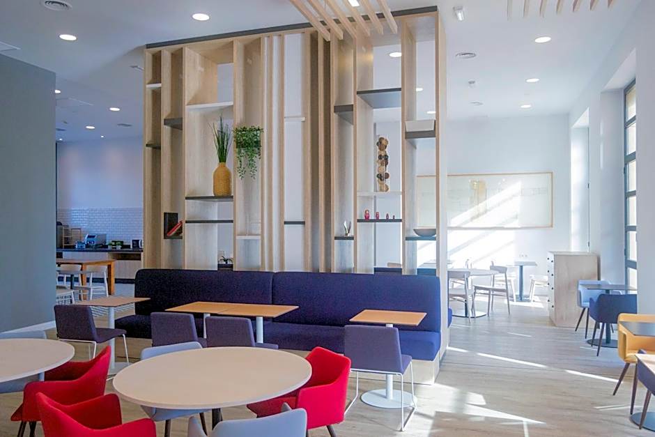 Holiday Inn Express Ciudad de las Ciencias By IHG