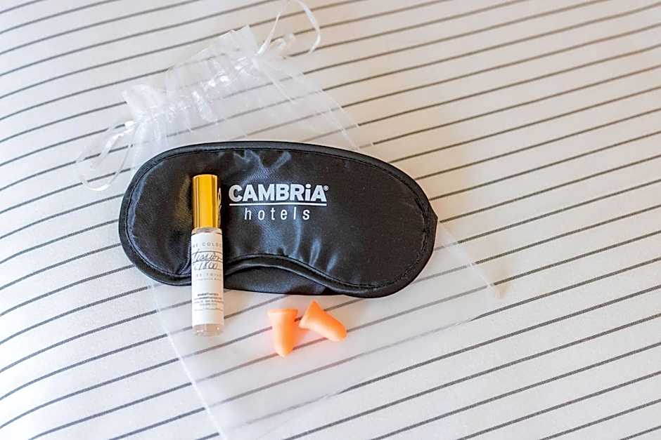 Cambria Hotel Burbank Airport
