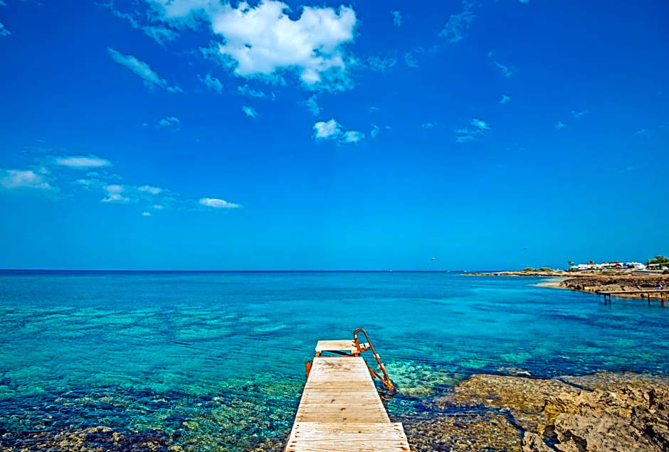 Marlita Beach Hotel Apartments