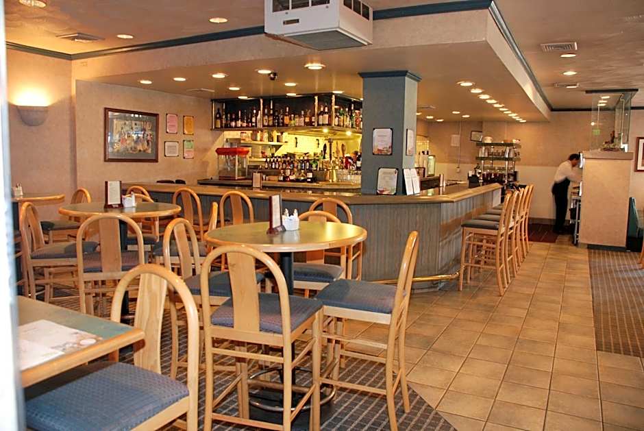 Oakland Airport Executive Hotel