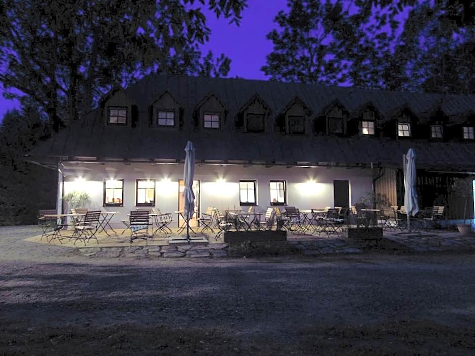 Rodinný hotel Pod Bílou skálou