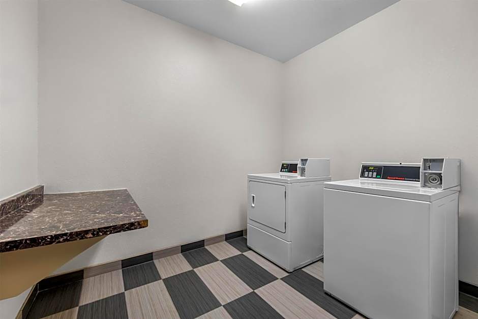 Spark by Hilton Amarillo Western Plaza