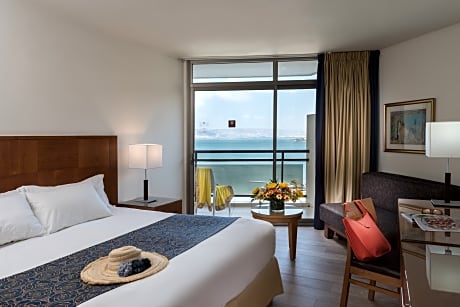 DELUXE SEA VIEW DOUBLE + 2 CHILD