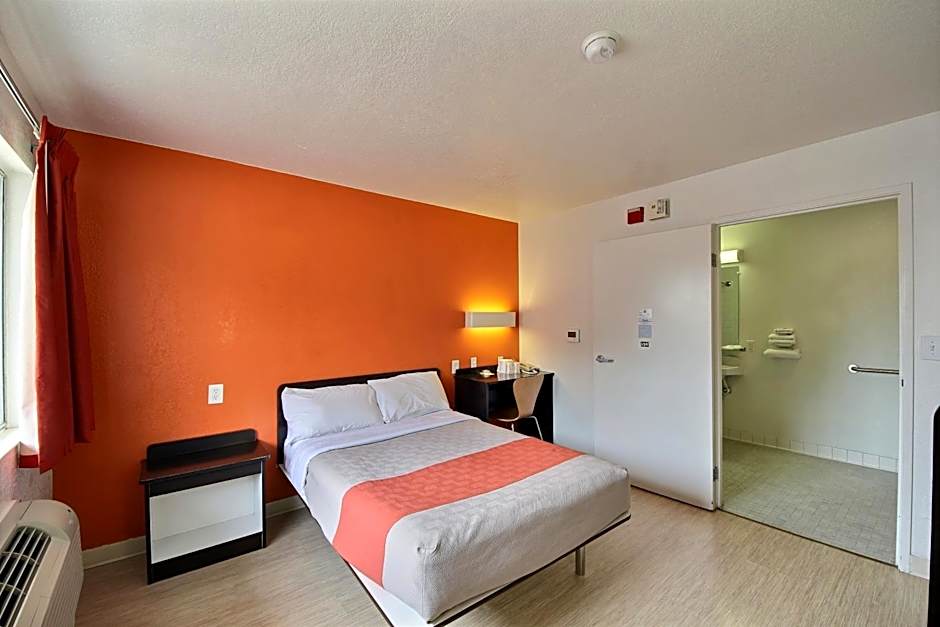 Motel 6-San Marcos, TX