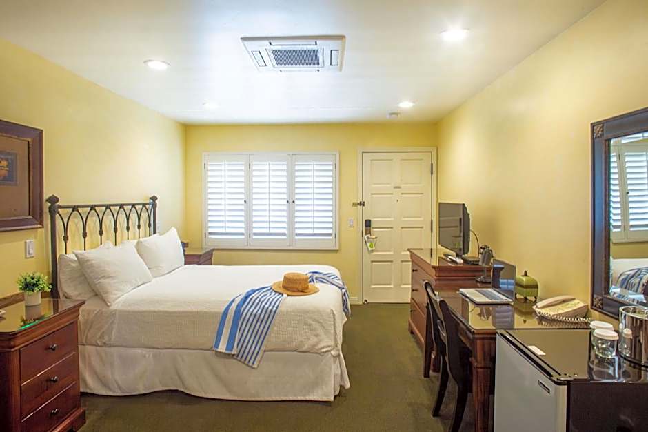 Castillo Inn at the Beach