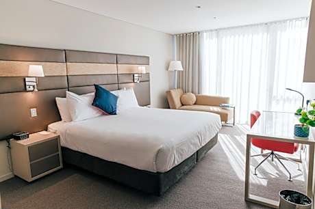 Superior King Room with Harbor View