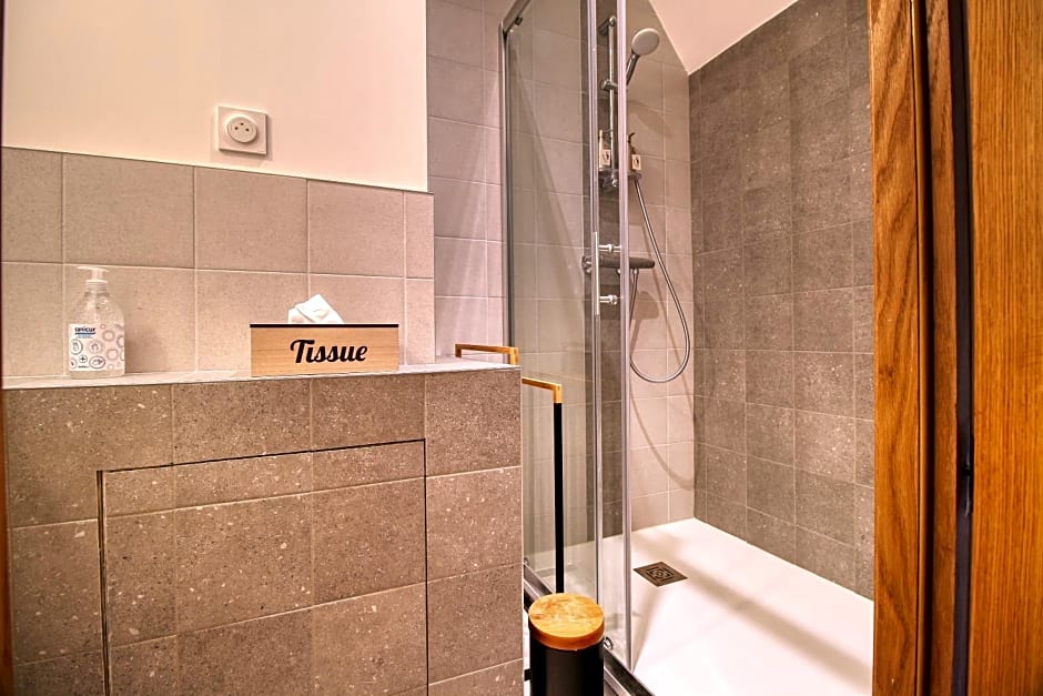 KERBELEG, ferme-manoir du XVè siècle, chambres grand confort