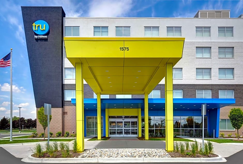 Tru By Hilton Troy Detroit, MI