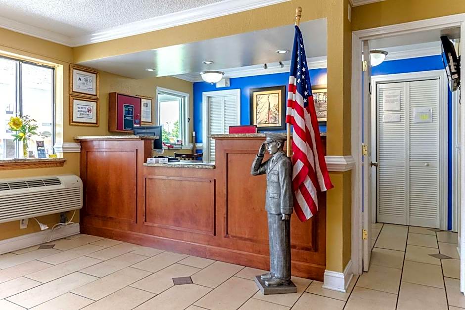 Rodeway Inn & Suites Jacksonville near Camp Lejeune