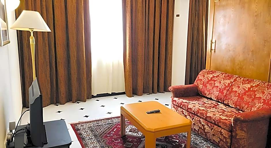 Hotel Al Madinah Holiday