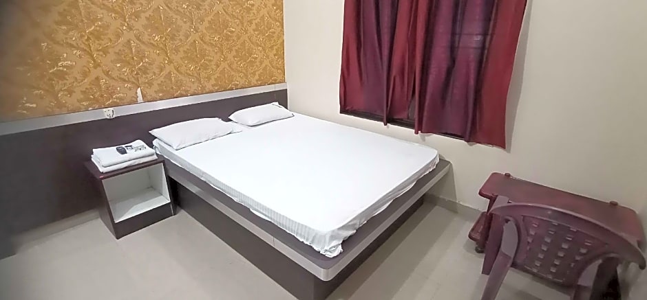 OYO Flagship Shri Anasuya Datt Lodge