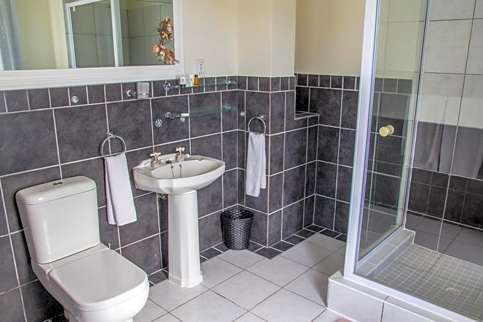 Milkwood Manor on Sea