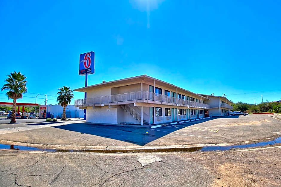 Motel 6-Nogales, AZ - Mariposa Road