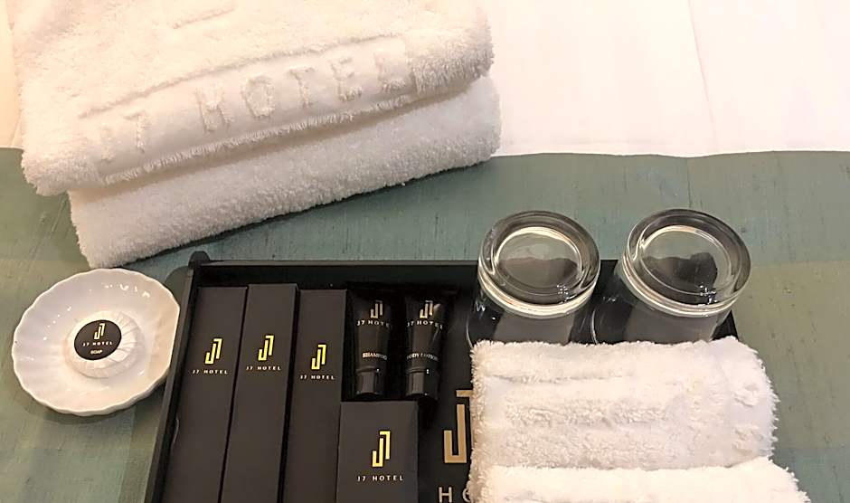 J7 HOTEL