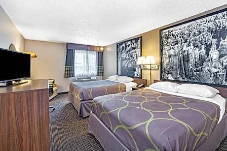 Queen Room with Two Queen Beds - Pet Friendly/Non-Smoking