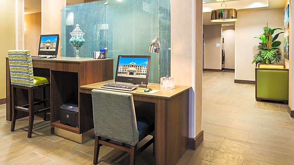 Holiday Inn Express & Suites Midland South I-20 By IHG