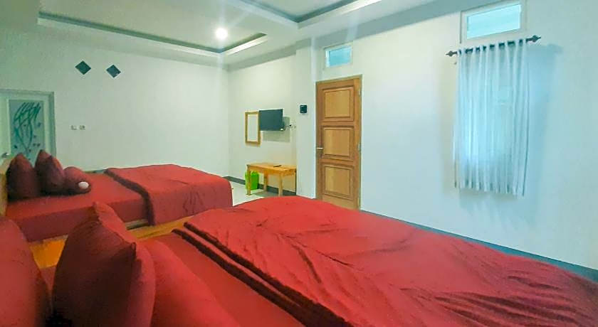 Delvia Bromo Homestay Mitra RedDoorz