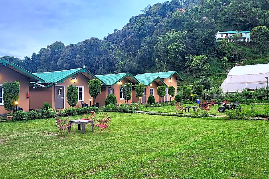 FabEscape Pine Hill View