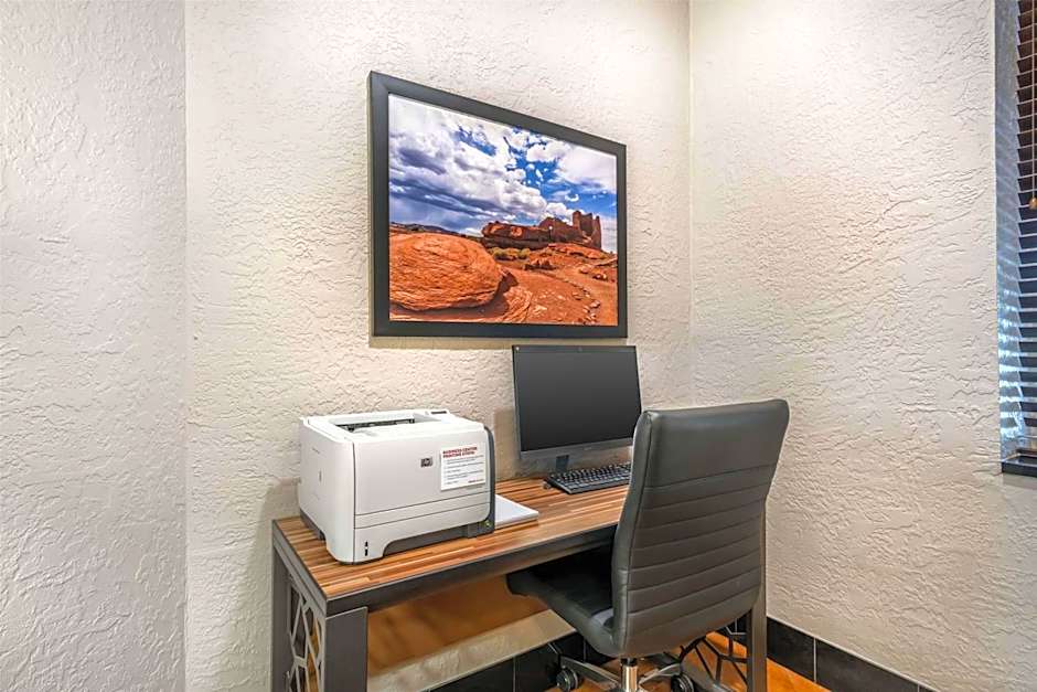 Drury Plaza Hotel Flagstaff