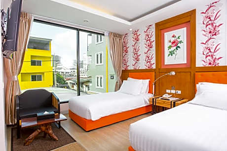 Deluxe Twin Room with Balcony