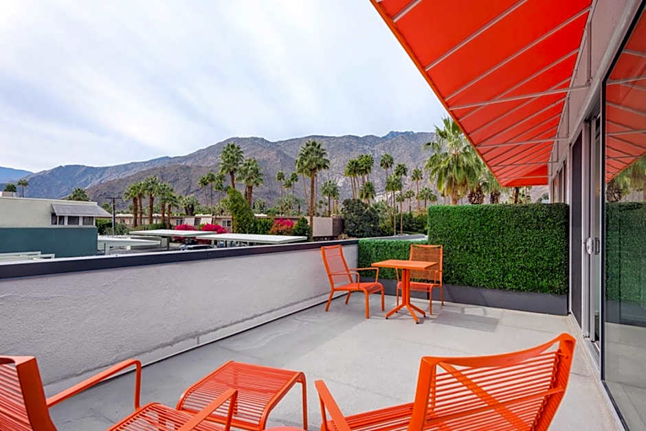The Twist Palm Springs