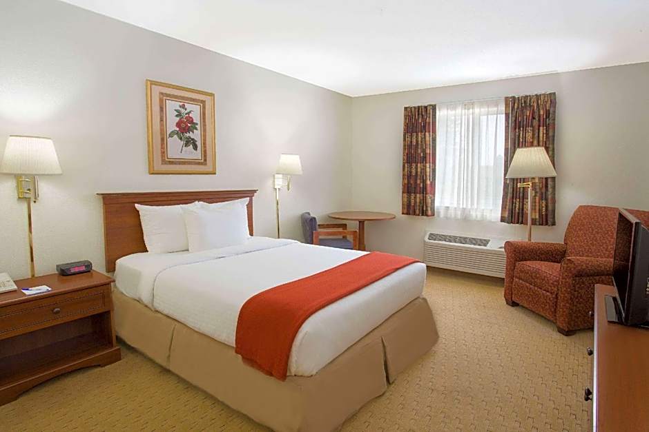 Baymont by Wyndham Freeport