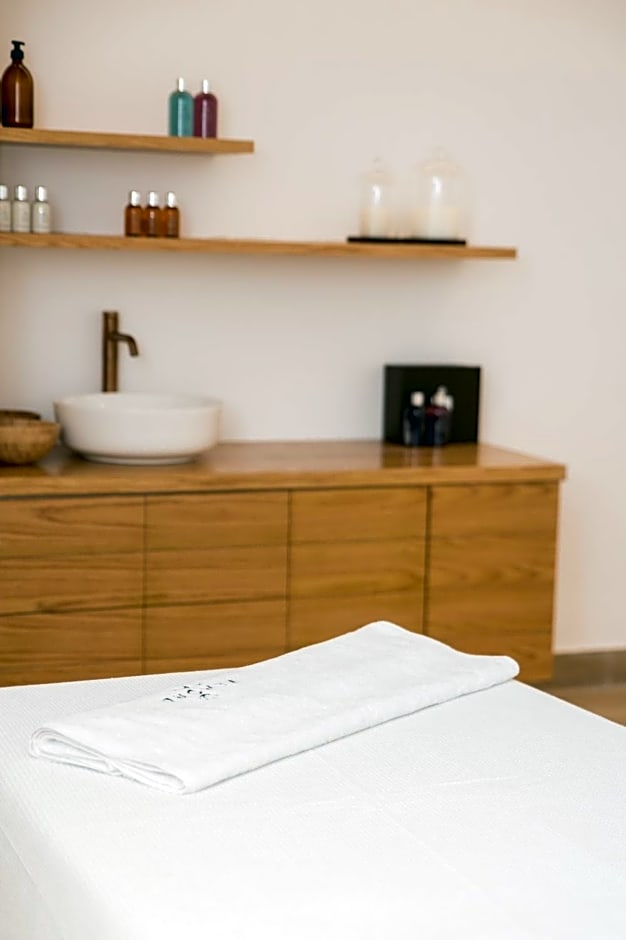 Almond Hotel - Adults only
