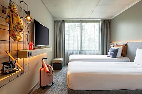 Moxy Sleeper, Guest room, 2 Twin